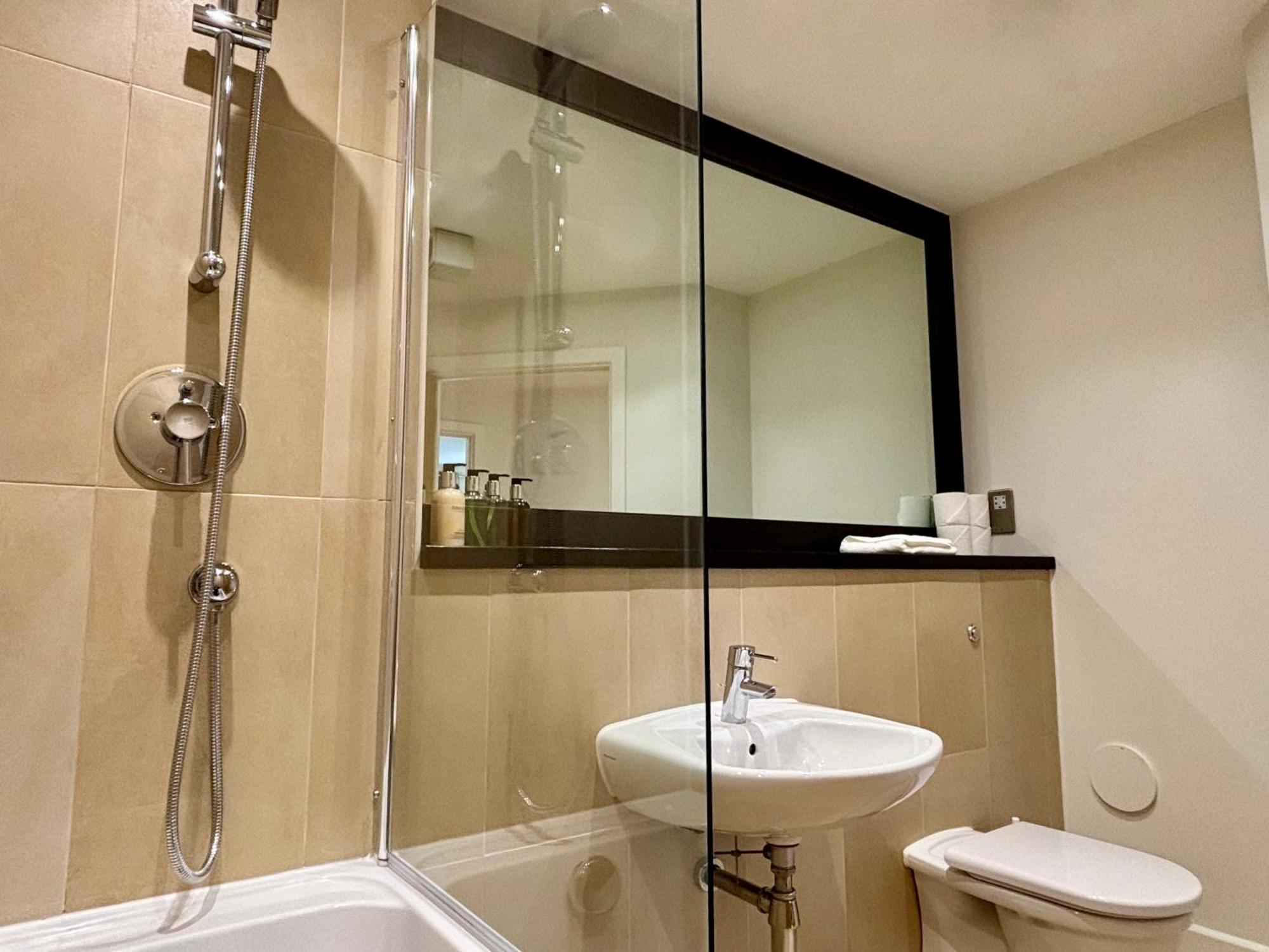 Your Space Apartments - The Hamilton'S เคมบริดจ์ ภายนอก รูปภาพ