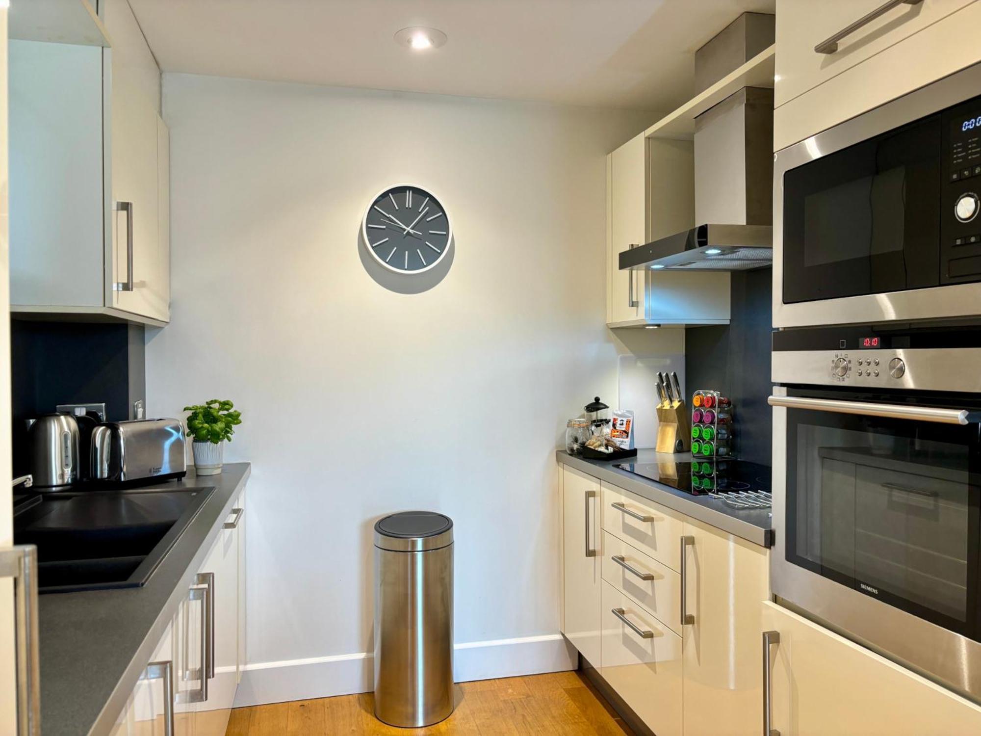 Your Space Apartments - The Hamilton'S เคมบริดจ์ ภายนอก รูปภาพ