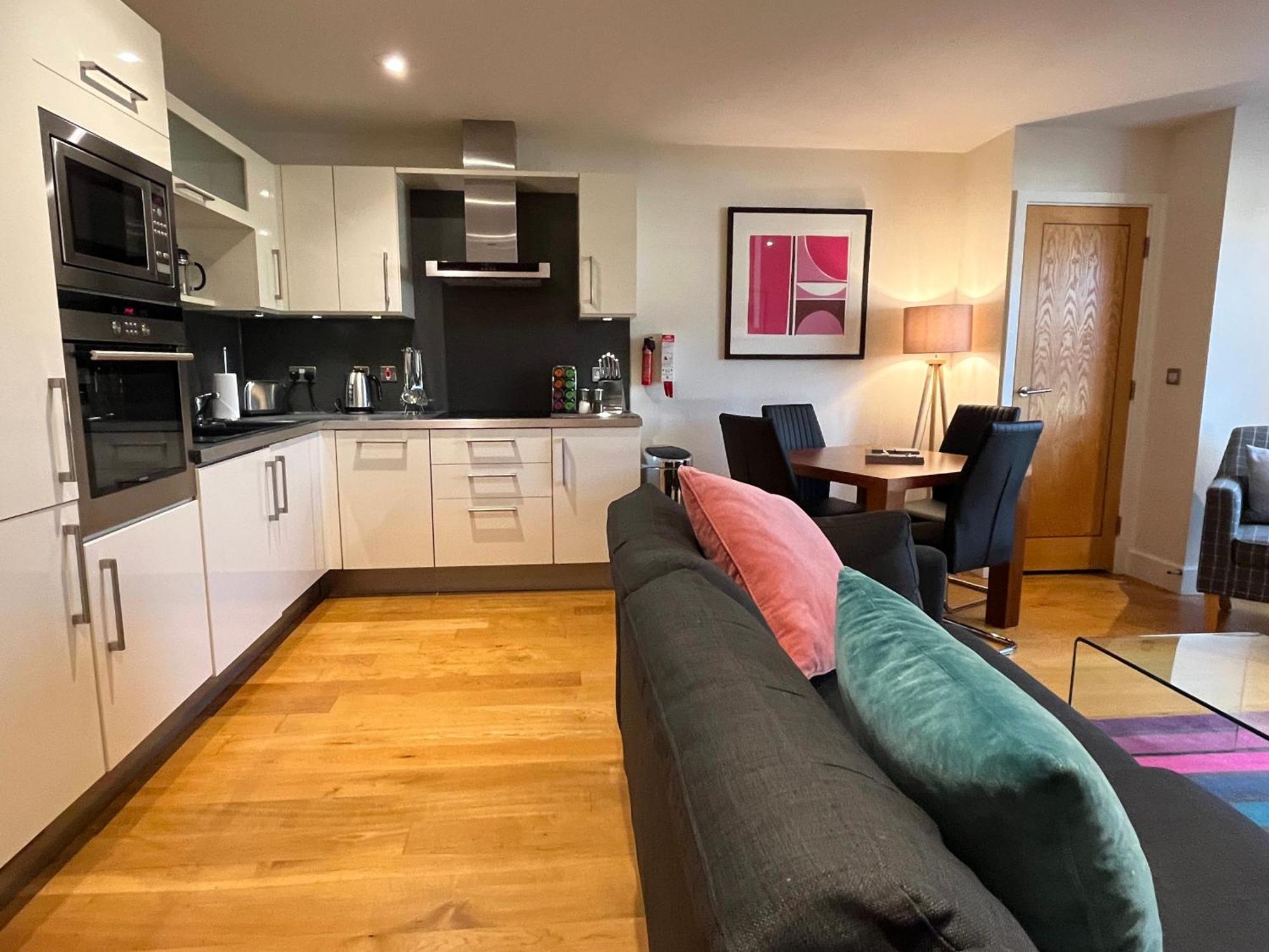 Your Space Apartments - The Hamilton'S เคมบริดจ์ ภายนอก รูปภาพ